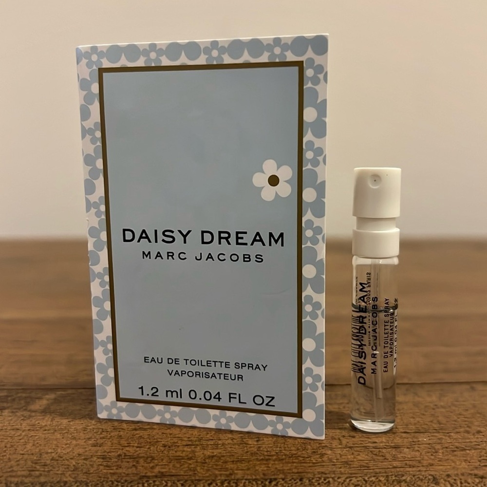 Marc Jacobs daisy dream edt sample